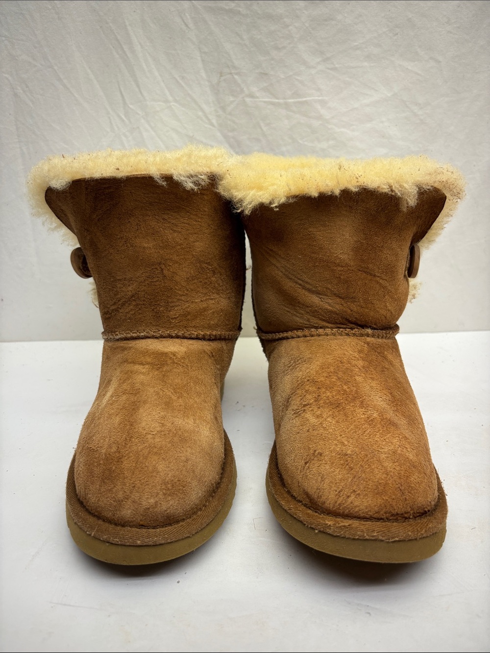 UGG Bailey Button Boots, size 3 little girl, box 82
